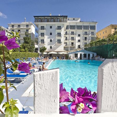 Grand Hotel Flora Sorrento Esterno foto