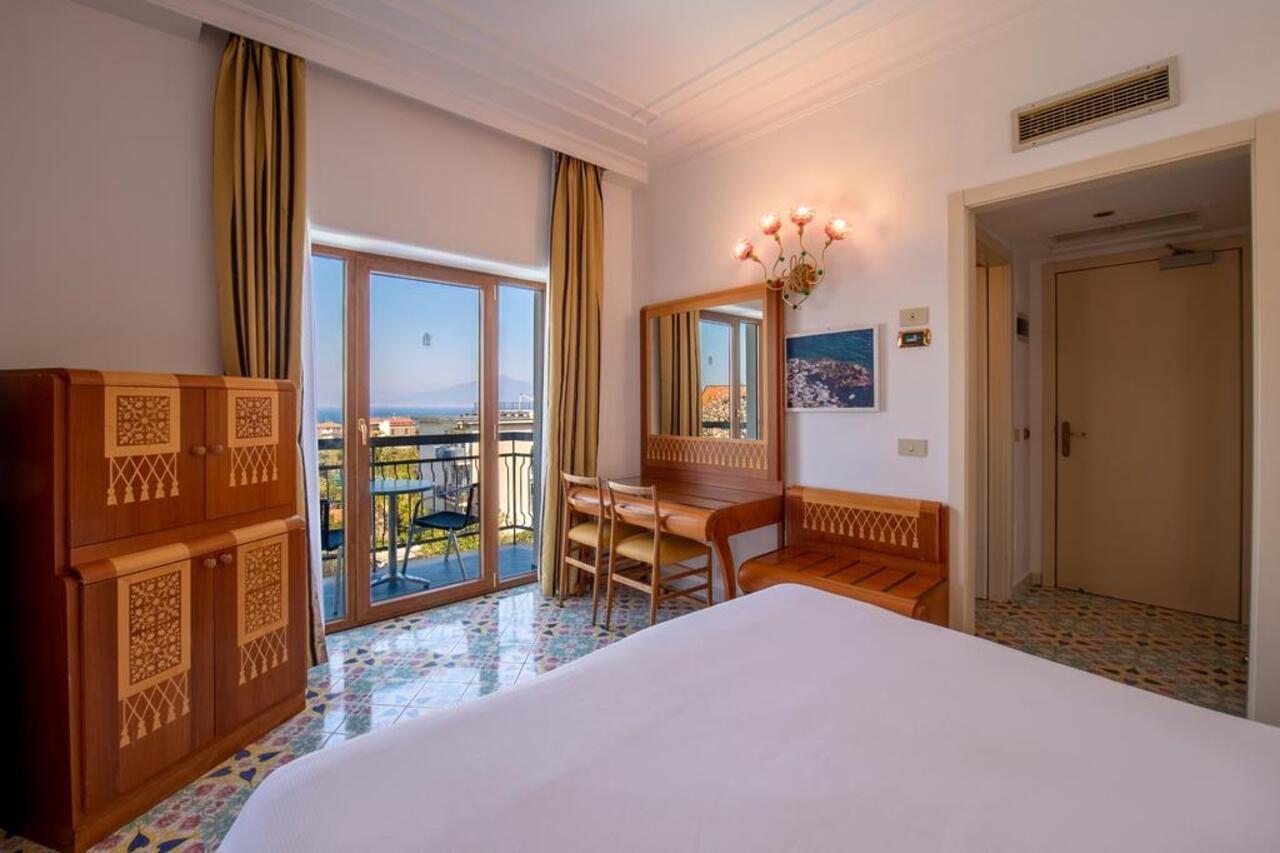 Grand Hotel Flora Sorrento Esterno foto