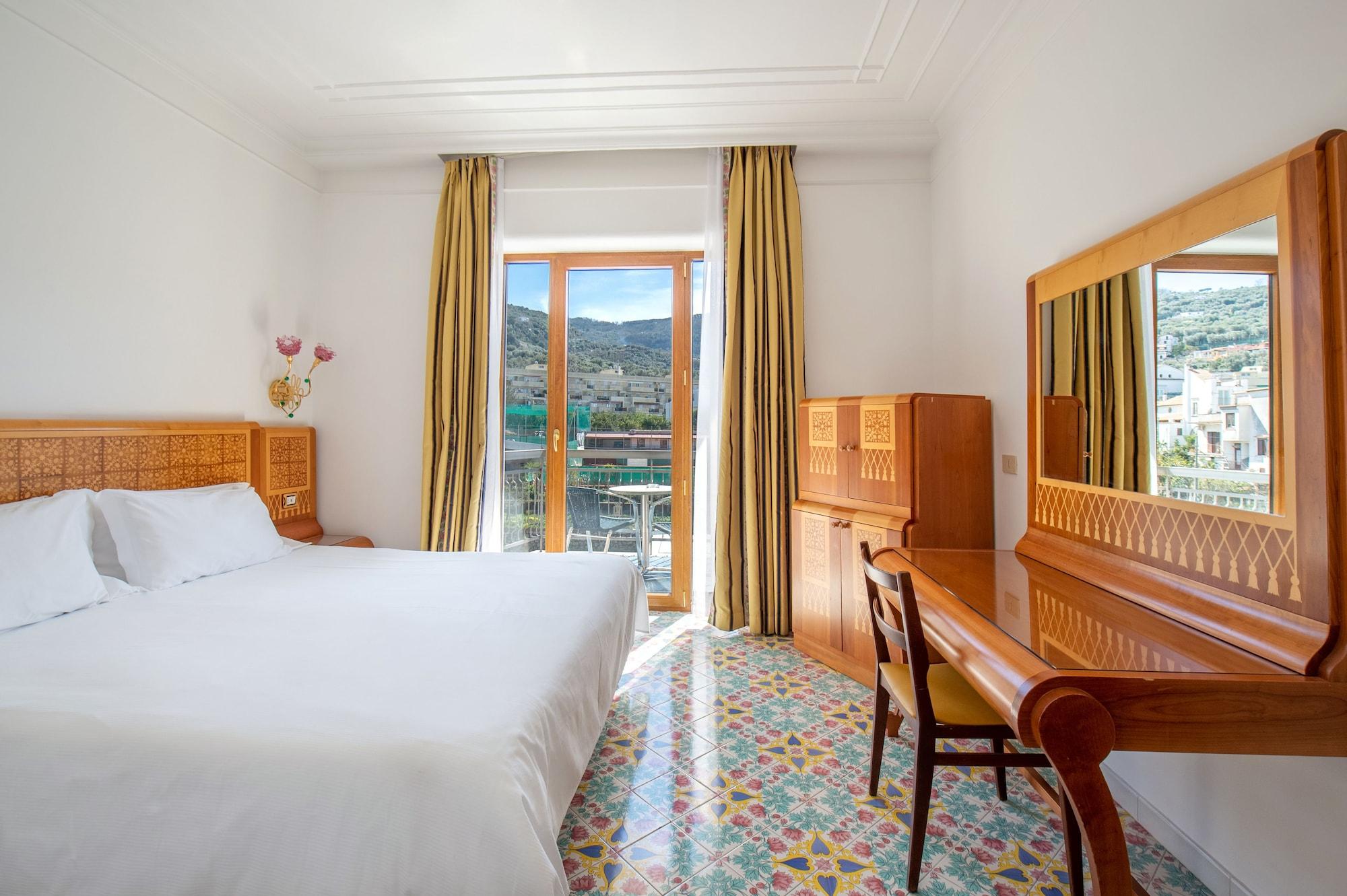 Grand Hotel Flora Sorrento Esterno foto