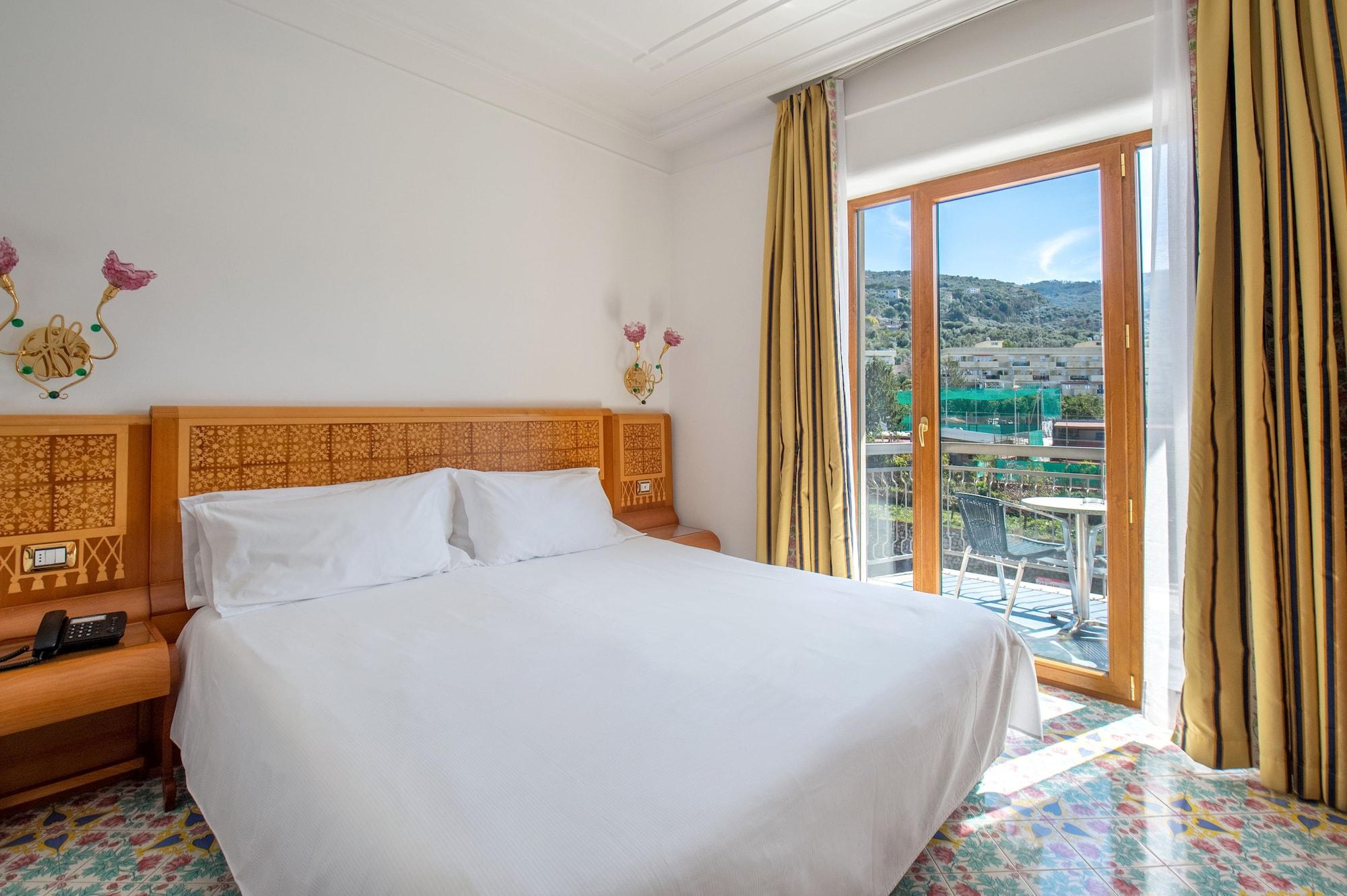 Grand Hotel Flora Sorrento Esterno foto