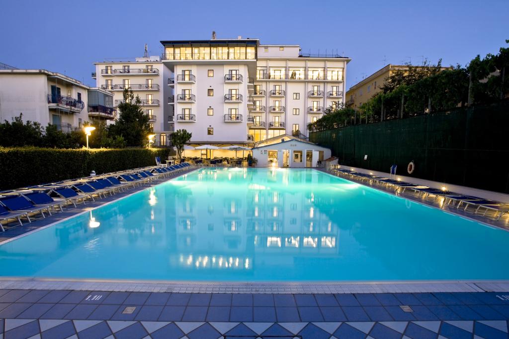 Grand Hotel Flora Sorrento Esterno foto