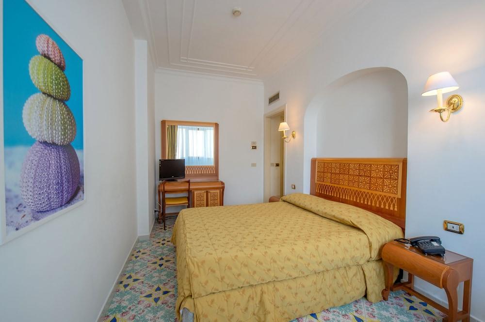 Grand Hotel Flora Sorrento Esterno foto