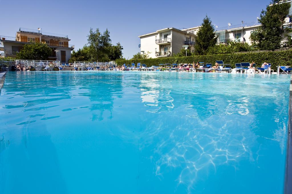 Grand Hotel Flora Sorrento Esterno foto