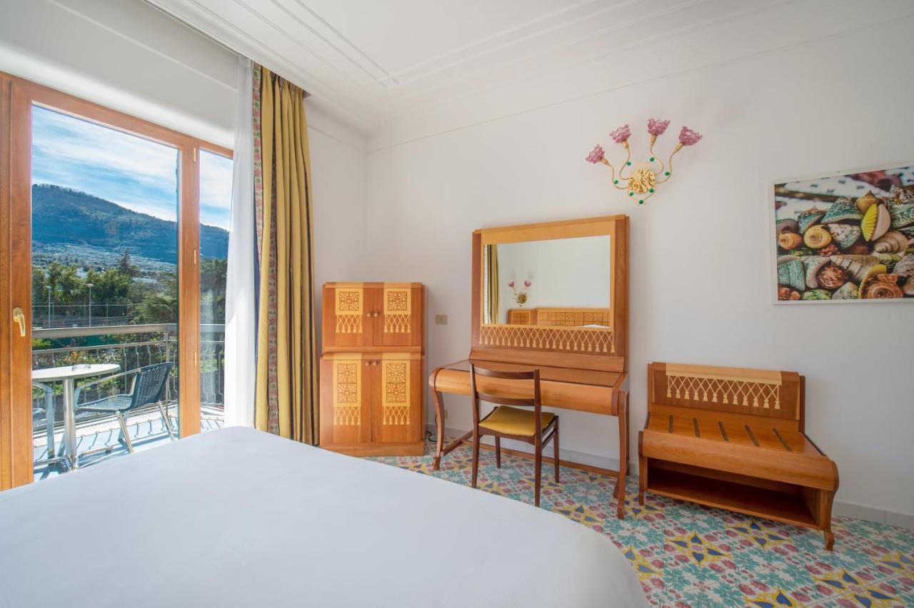 Grand Hotel Flora Sorrento Esterno foto
